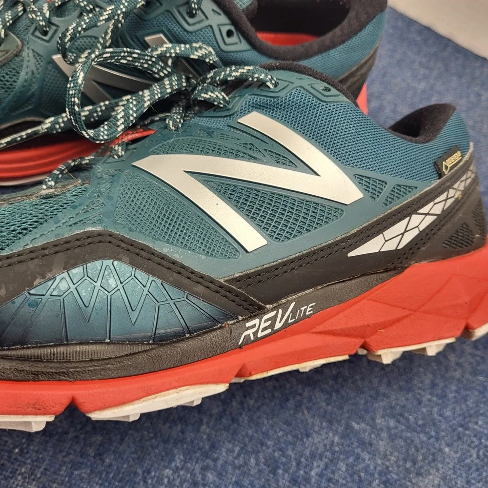 New Balance 910v3 Trail Gore-Tex Men 8 2E Wide Blue Running Shoes Hiking Outdoor